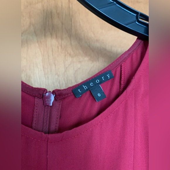 Deep red size 6 Theory dress - Picture 2 of 3